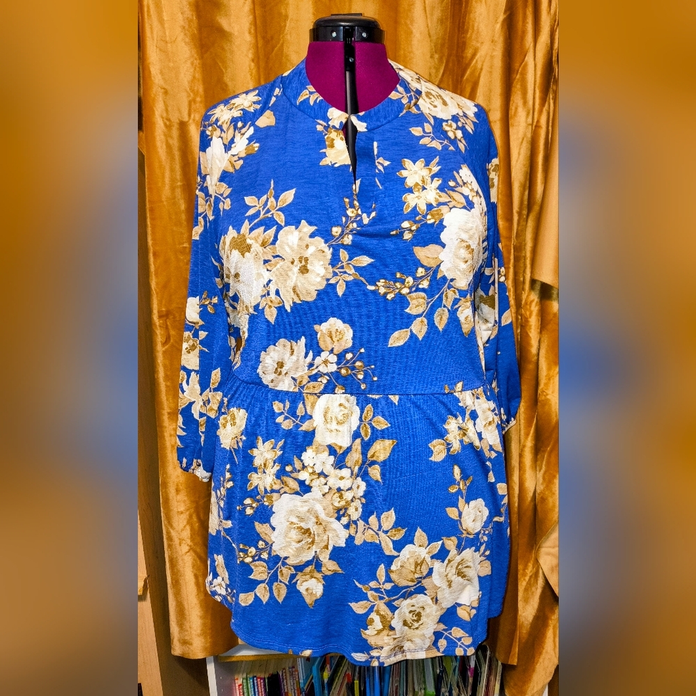 Elegant Floral Blue and Cream Tunic